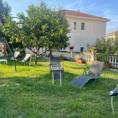 Casa Dei Fiordalisi Nyaraló