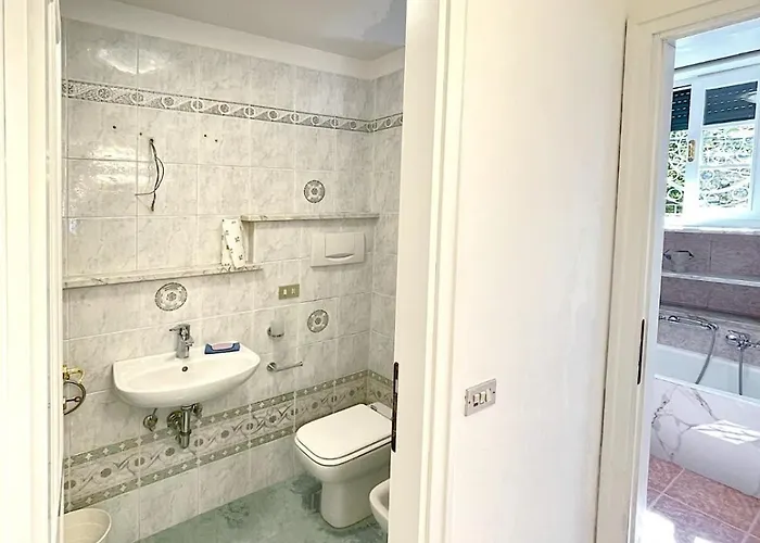 Casa Dei Fiordalisi * Rapallo